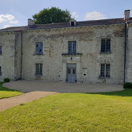 L'Olivier Villa Monts-sur-Guesnes Bagian luar foto