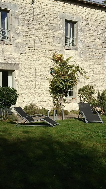 L'Olivier Villa Monts-sur-Guesnes Bagian luar foto