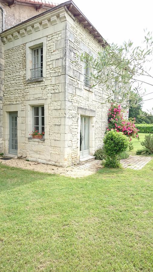 L'Olivier Villa Monts-sur-Guesnes Bagian luar foto
