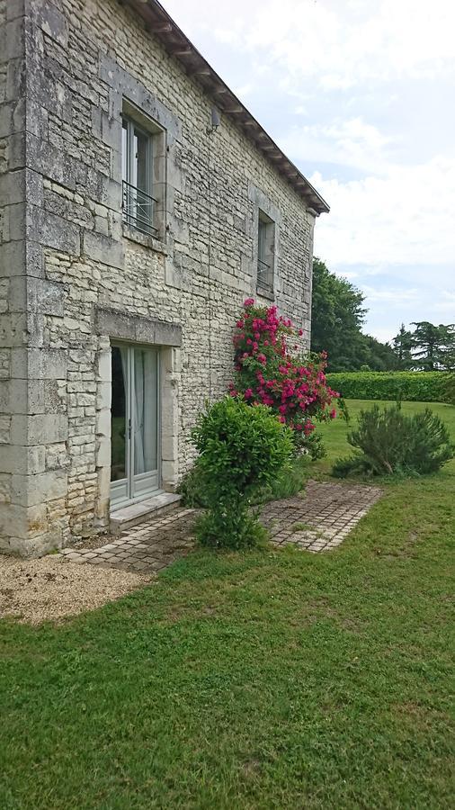 L'Olivier Villa Monts-sur-Guesnes Bagian luar foto